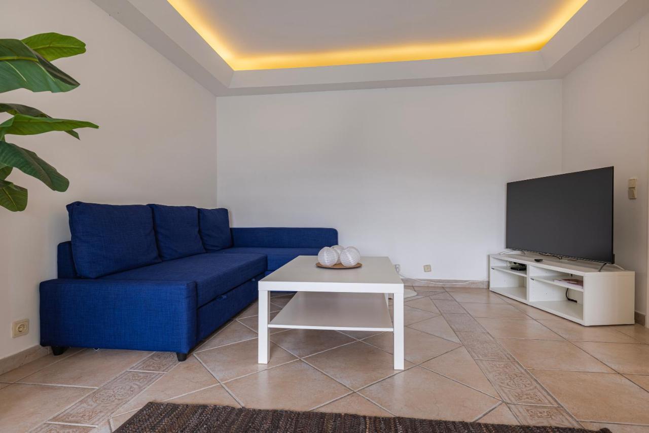 Sunny 2 Bdr Apartment By Lovelystay Charneca  Exteriör bild